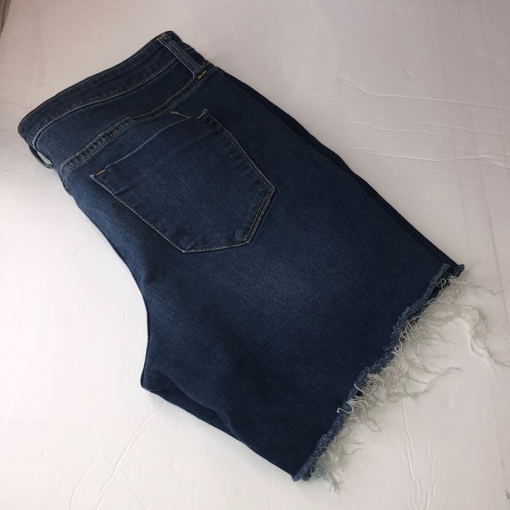 Mossimo denim five pocket Shorts size 12 - Picture 7 of 8